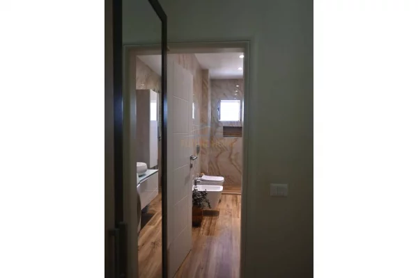 Shtepi me qera Apartament ne Tirane, 2+1, Mobilimi E mobiluar, Pagesa 600  Euro.