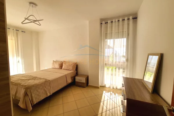 Shtepi me qera Apartament ne Tirane, 2+1, Mobilimi E mobiluar, Pagesa 650  Euro.