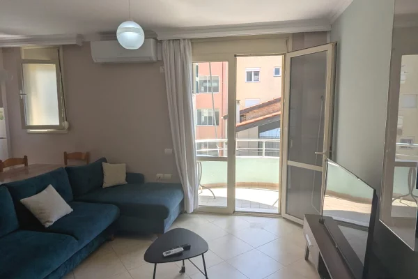 Shtepi me qera Apartament ne Vlore, 1+1, Mobilimi E mobiluar, Pagesa 450  Euro.