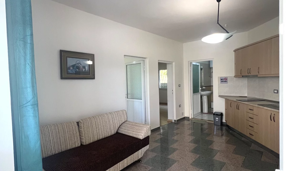 Shtepi me qera Apartament ne Vlore, 2+1, Mobilimi E mobiluar, Pagesa 60,000  Leke.