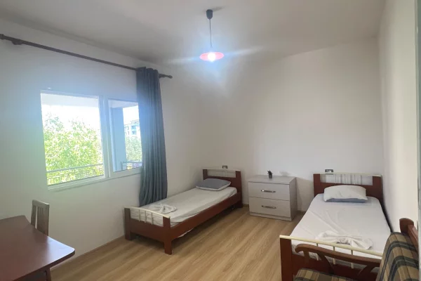 Shtepi me qera Apartament ne Vlore, 2+1, Mobilimi E mobiluar, Pagesa 60,000  Leke.