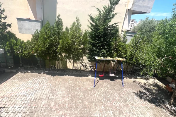 Shtepi me qera Apartament ne Vlore, 2+1, Mobilimi E mobiluar, Pagesa 60,000  Leke.