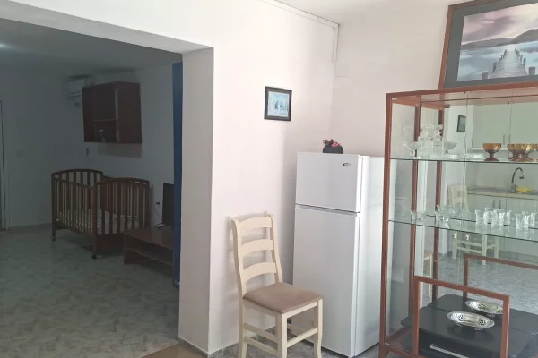 Shtepi me qera Apartament ne Vlore, 1+1, Mobilimi E mobiluar, Pagesa 30,000  Leke.