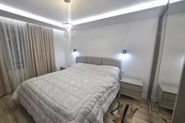 Shtepi ne shitje Apartament ne Tirane, 1+1, Mobilimi E mobiluar, Pagesa 200,000  Euro.