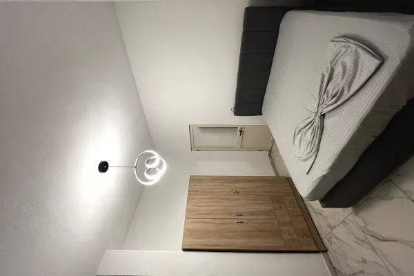 Shtepi me qera Shtepi Private ne Tirane, 2+1, Mobilimi E mobiluar, Pagesa 37,000  Leke.