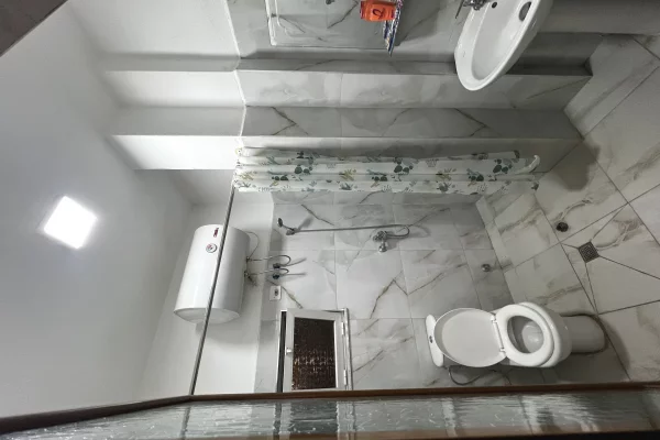 Shtepi me qera Shtepi Private ne Tirane, 2+1, Mobilimi E mobiluar, Pagesa 37,000  Leke.