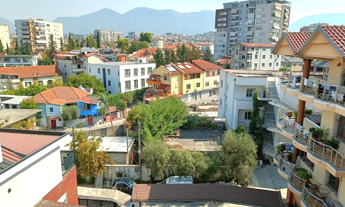 House for Rent Apartment in Tirana, Garsoniere, Furniture Furnished, Payment 38,000  Leke.