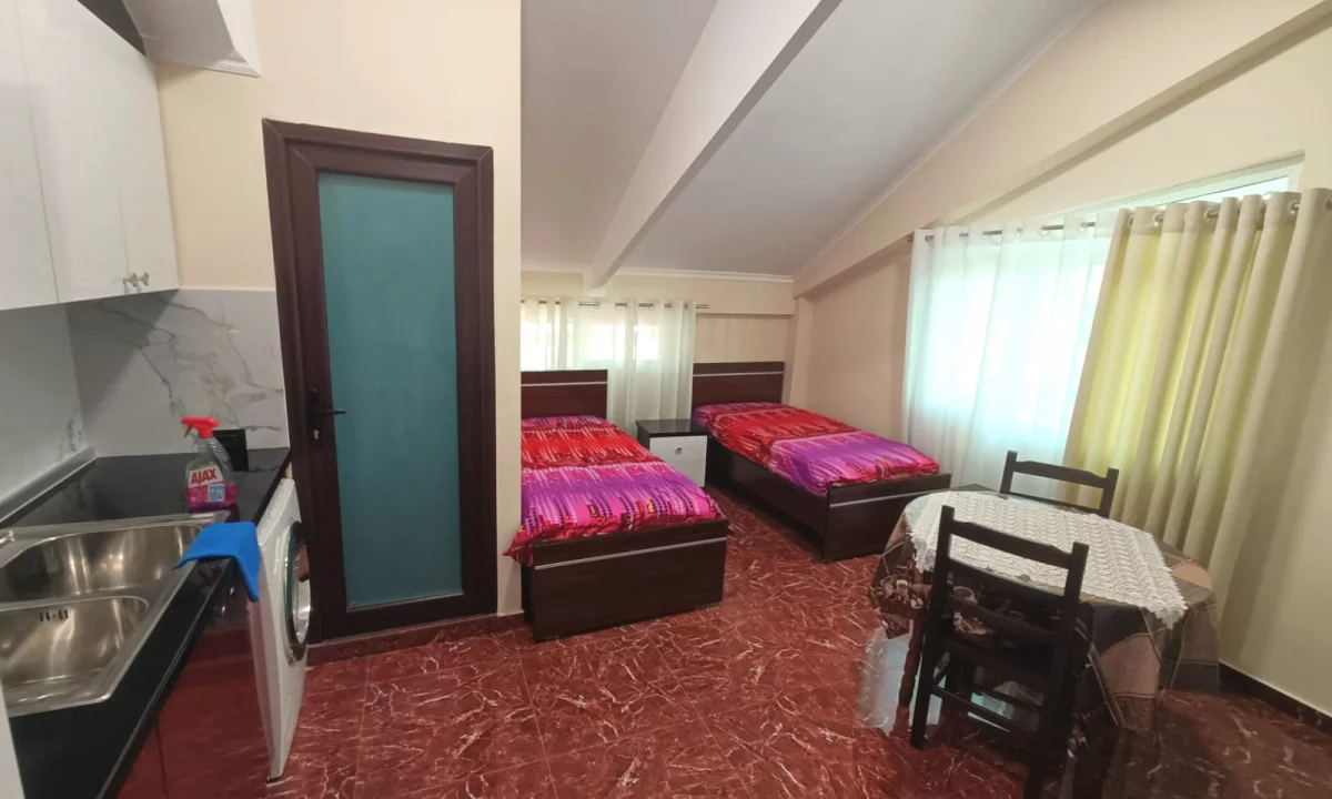 Shtepi me qera Apartament ne Tirane, Garsoniere, Mobilimi E mobiluar, Pagesa 38,000  Leke.