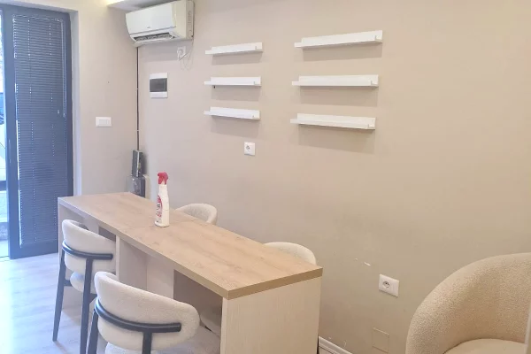 🔑🏪 JEPET ME QIRA AMBIENT 20m2 – RRUGA MARGARITA TUTULANI, PAS SHKOLLES “DESHMORET E LIRISE”, TIRANE E RE | 30.000 LEKE/ MUAJ