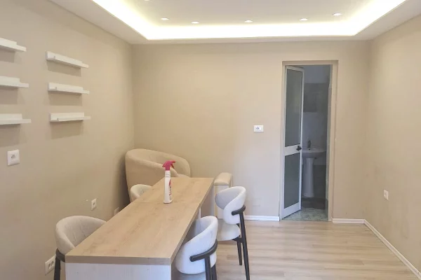 🔑🏪 JEPET ME QIRA AMBIENT 20m2 – RRUGA MARGARITA TUTULANI, PAS SHKOLLES “DESHMORET E LIRISE”, TIRANE E RE | 30.000 LEKE/ MUAJ