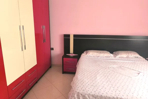 Shtepi me qera 2+1 ne Tirane - 50,000 Leke