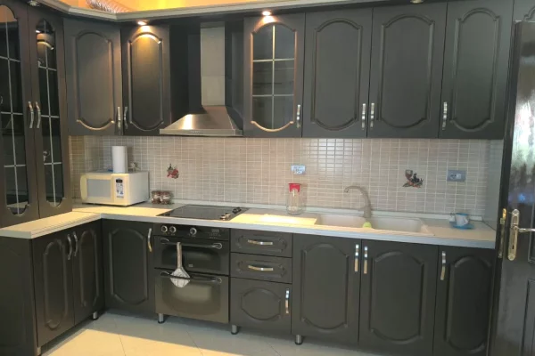 Shtepi me qera Apartament ne Tirane, 2+1, Mobilimi E mobiluar, Pagesa 50,000  Leke.