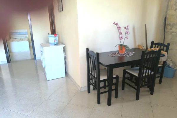 Shtepi me qera Apartament ne Tirane, 2+1, Mobilimi E mobiluar, Pagesa 50,000  Leke.