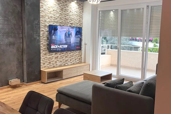 Shtepi ne shitje Apartament ne Tirane, 2+1, Mobilimi E mobiluar, Pagesa 25,000,000  Leke.
