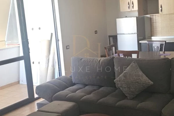 Shtepi me qera Apartament ne Tirane, 2+1, Mobilimi E mobiluar, Pagesa 55,000  Leke.