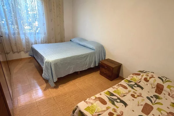 Shtepi me qera Shtepi Private ne Tirane, 1+1, Mobilimi E mobiluar, Pagesa 35,000  Leke.