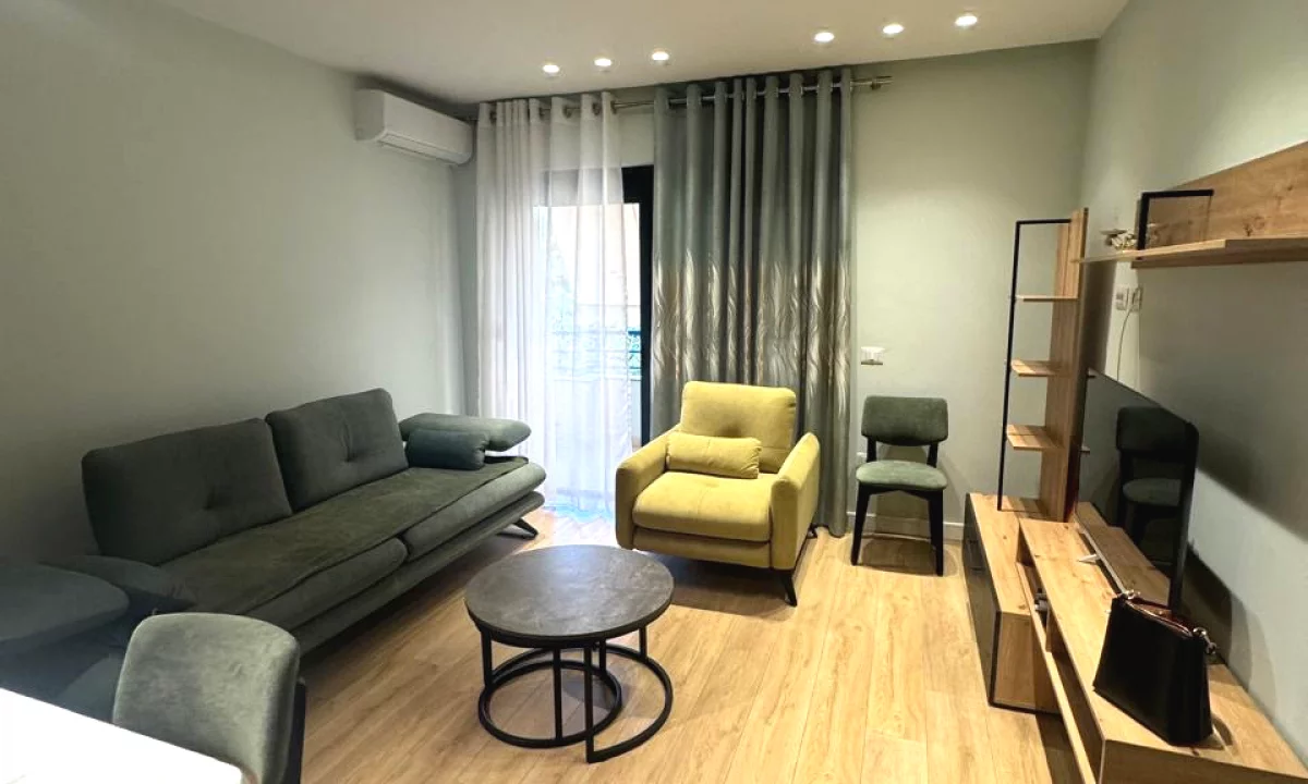 Shtepi me qera Apartament ne Tirane, 1+1, Mobilimi E mobiluar, Pagesa 700  Euro.