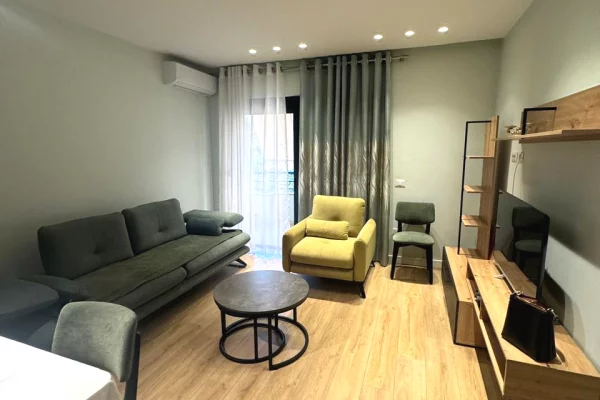 Shtepi me qera 1+1 ne Tirane - 700 Euro