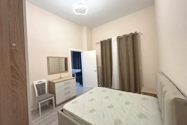 Shtepi me qera Apartament ne Tirane, 1+1, Mobilimi E mobiluar, Pagesa 55,000  Leke.