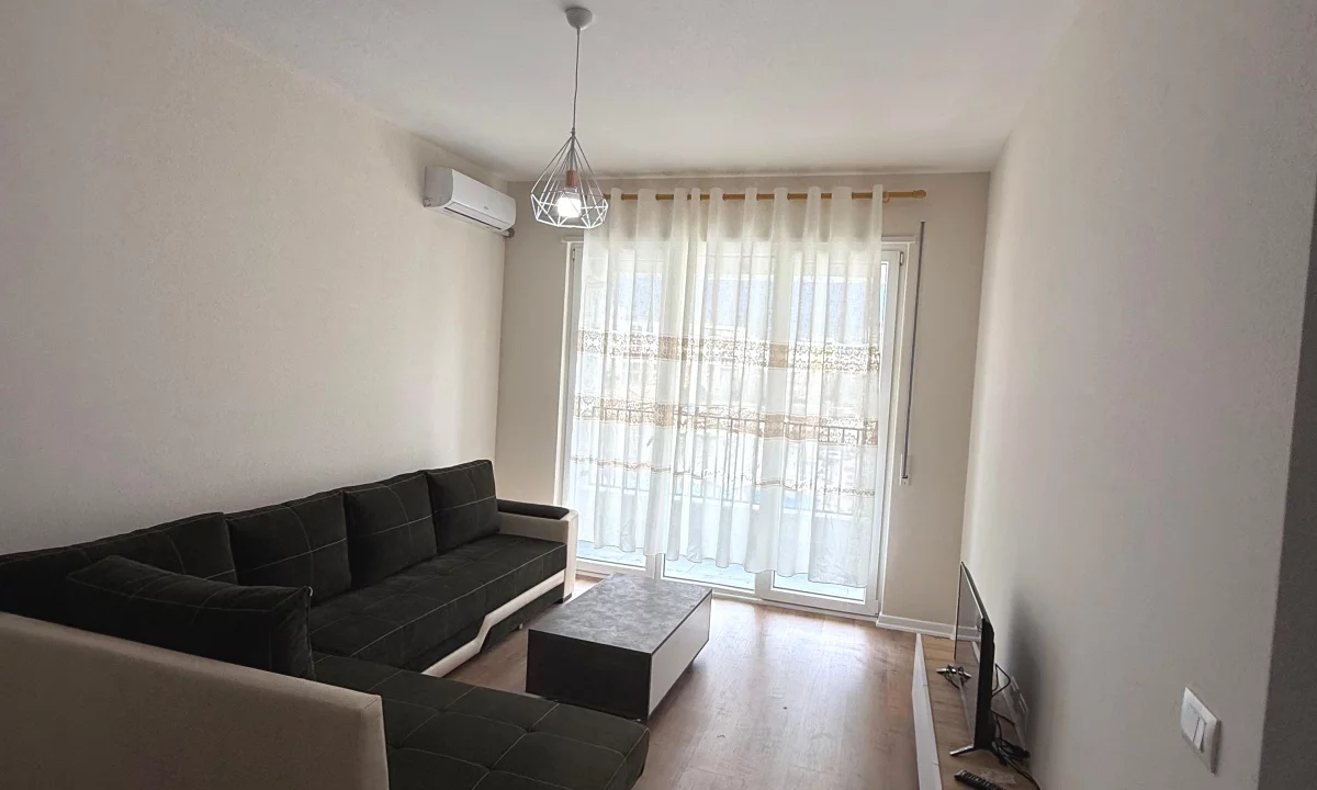 Shtepi me qera Apartament ne Tirane, 1+1, Mobilimi E mobiluar, Pagesa 50,000  Leke.