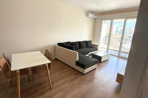 Shtepi me qera Apartament ne Tirane, 1+1, Mobilimi E mobiluar, Pagesa 50,000  Leke.