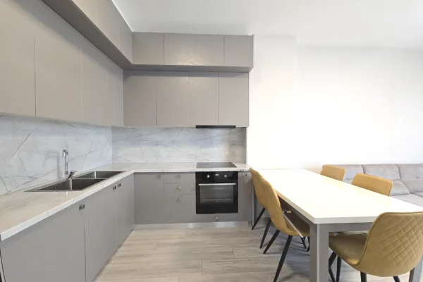 Shtepi me qera Apartament ne Tirane, 1+1, Mobilimi E mobiluar, Pagesa 70,000  Leke.