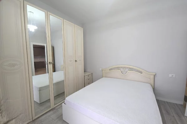 Shtepi me qera Apartament ne Tirane, 1+1, Mobilimi E mobiluar, Pagesa 70,000  Leke.