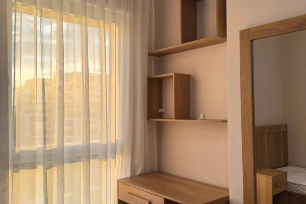 Shtepi me qera Apartament ne Tirane, 2+1, Mobilimi E mobiluar, Pagesa 55,000  Leke.