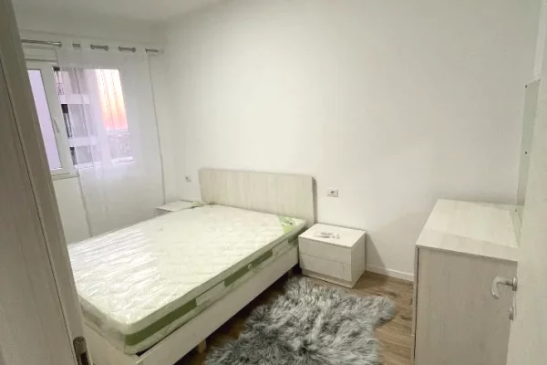 Shtepi me qera Apartament ne Tirane, 1+1, Mobilimi E mobiluar, Pagesa 52,000  Leke.
