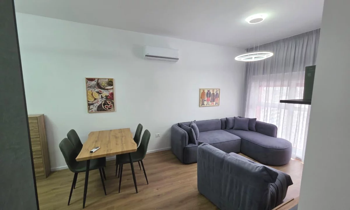 Shtepi me qera Apartament ne Tirane, 2+1, Mobilimi E mobiluar, Pagesa 50,000  Leke.