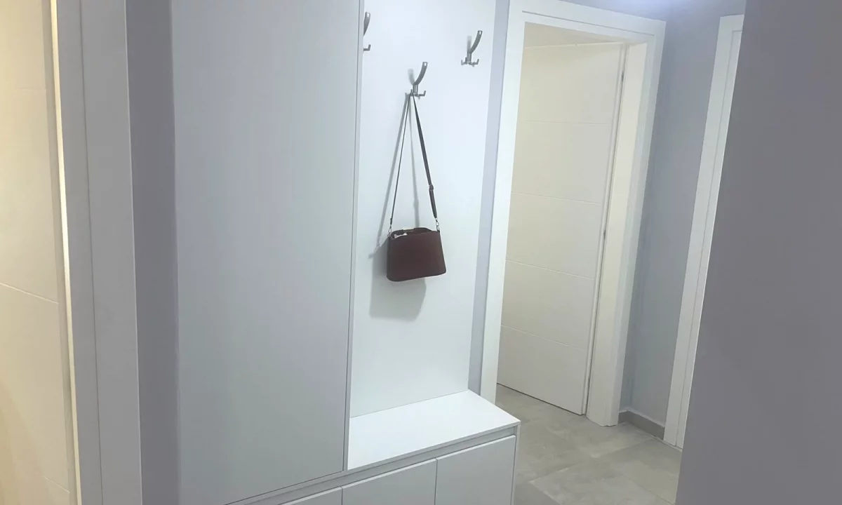 Shtepi me qera Apartament ne Tirane, 2+1, Mobilimi E mobiluar, Pagesa 750  Euro.