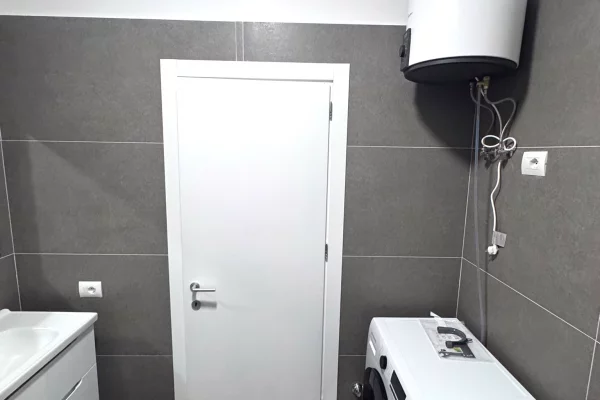 Shtepi me qera Apartament ne Tirane, 1+1, Mobilimi E mobiluar, Pagesa 55,000  Leke.