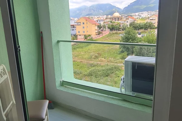 Shtepi me qera Apartament ne Tirane, 2+1, Mobilimi E mobiluar, Pagesa 50,000  Leke.