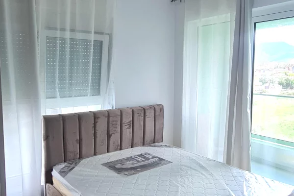 Shtepi me qera Apartament ne Tirane, 2+1, Mobilimi E mobiluar, Pagesa 50,000  Leke.