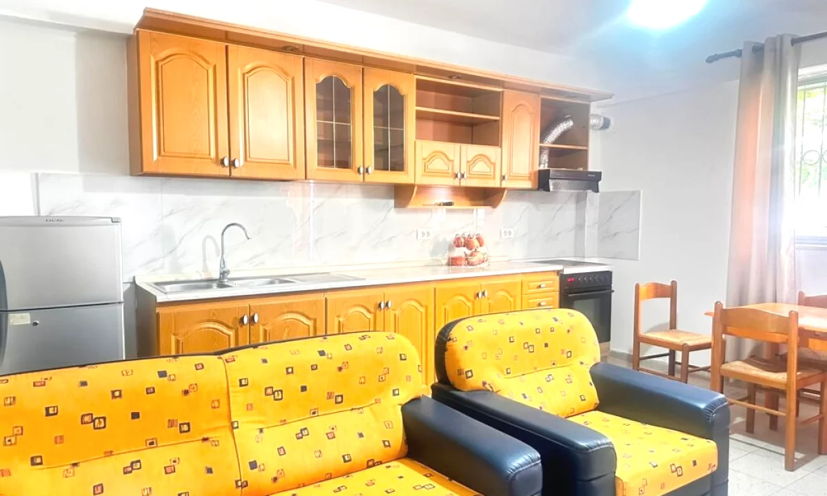 Casa privata/Indipendente in affitto a Tirana 1+1, Arredato