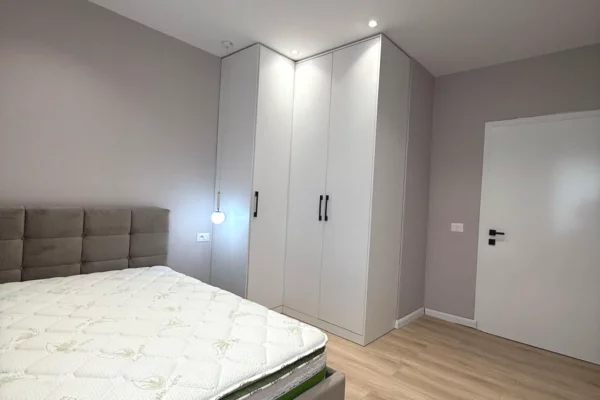 Shtepi me qera Apartament ne Tirane, 1+1, Mobilimi E mobiluar, Pagesa 50,000  Leke.