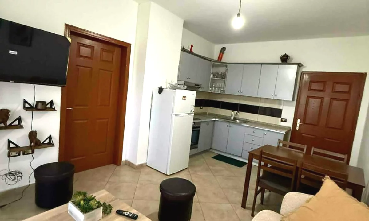 Shtepi me qera Apartament ne Tirane, 2+1, Mobilimi E mobiluar, Pagesa 40,000  Leke.