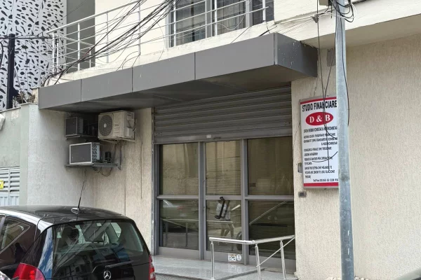  Dyqan Per Shitje ne Bulevardin Kryeson ,Durres 