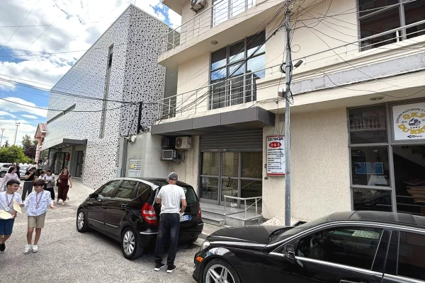  Dyqan Per Shitje ne Bulevardin Kryeson ,Durres 