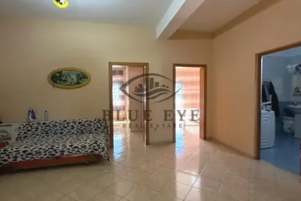 Shtepi ne shitje Apartament ne Durres, 2+1, Mobilimi E mobiluar, Pagesa 145,000  Euro.
