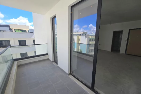 Shtepi ne shitje Apartament ne Durres, 2+1, Mobilimi Bosh, pa mobiluar, Pagesa 111,000  Euro.