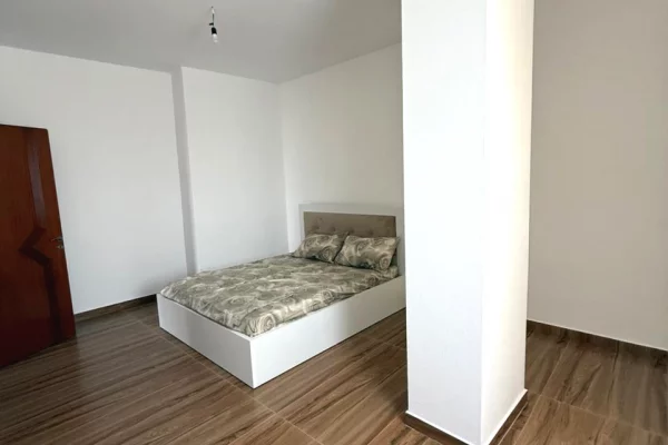 Shtepi me qera Apartament ne Durres, 2+1, Mobilimi E mobiluar, Pagesa 600  Euro.