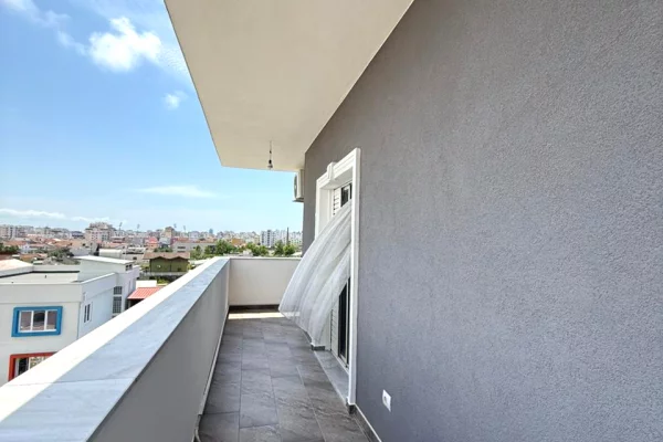 Shtepi me qera Apartament ne Durres, 2+1, Mobilimi E mobiluar, Pagesa 600  Euro.