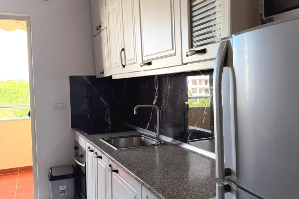 Shtepi me qera Apartament ne Durres, 1+1, Mobilimi E mobiluar, Pagesa 50,000  Leke.