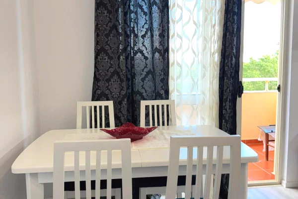 Shtepi me qera Apartament ne Durres, 1+1, Mobilimi E mobiluar, Pagesa 50,000  Leke.