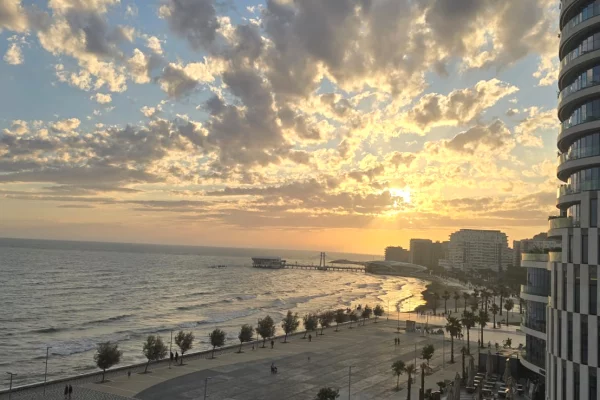 Shtepi ne shitje Apartament ne Durres, 1+1, Mobilimi E mobiluar, Pagesa 180,000  Euro.