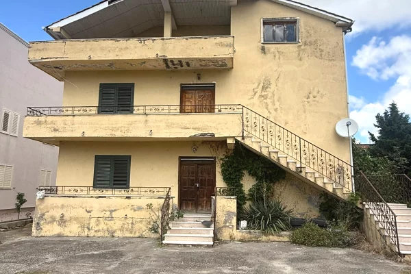 🏡 SHITET OBJEKT + TRUALL NË RRUGËN E UNAZËS 🏡  