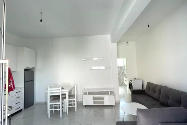 Shtepi me qera Shtepi Private ne Durres, 1+1, Mobilimi E mobiluar, Pagesa 30,000  Leke.