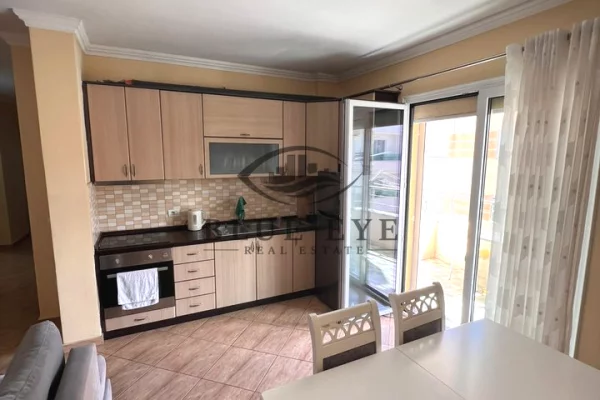 Shtepi me qera Apartament ne Durres, 2+1, Mobilimi E mobiluar, Pagesa 800  Euro.