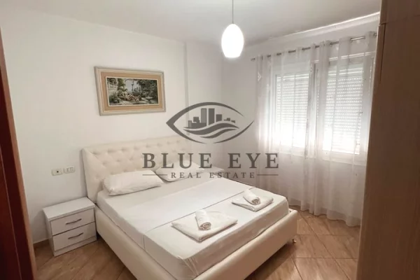 Shtepi me qera Apartament ne Durres, 2+1, Mobilimi E mobiluar, Pagesa 800  Euro.